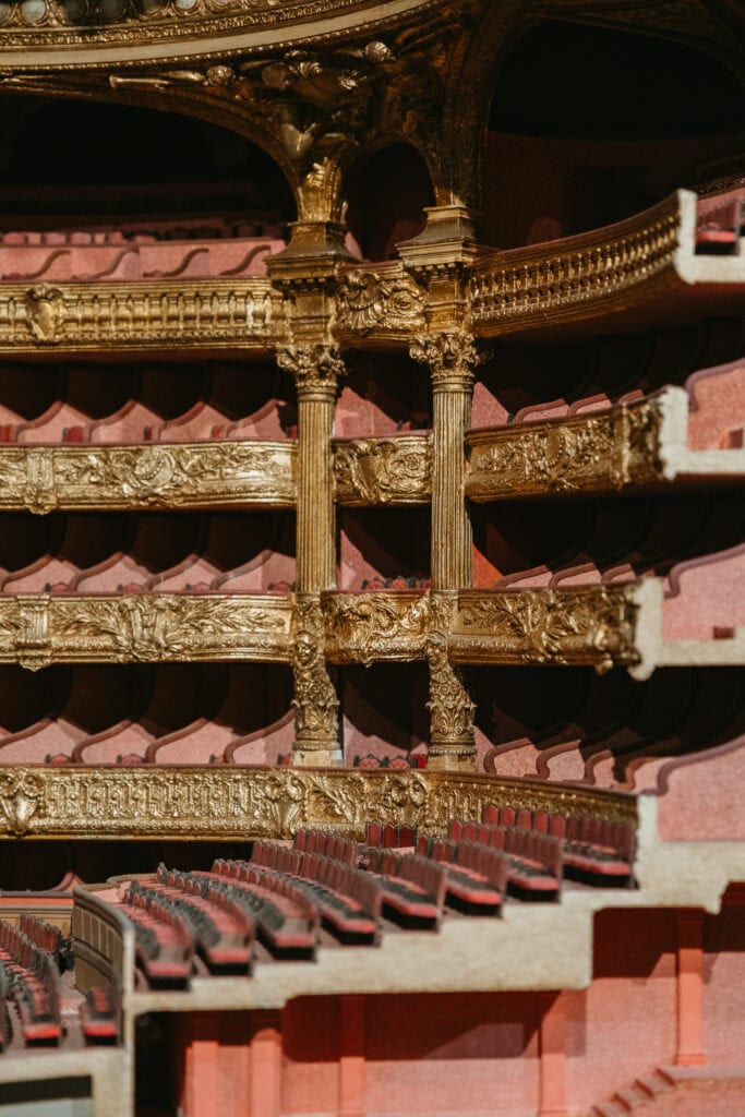 A cross-section model of seats in a theater.